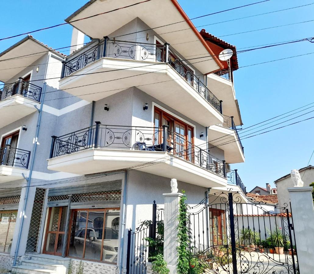 Oda Guest House คอร์เชอ ภายนอก รูปภาพ
